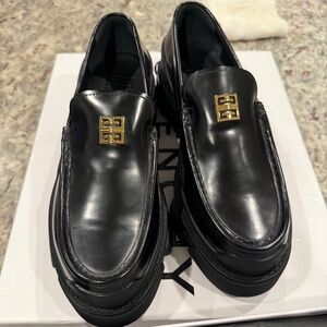NWT Givenchy Moccasin Terra